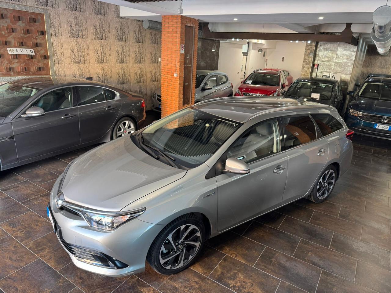 Toyota Auris Touring Sports 1.8 Hybrid Active