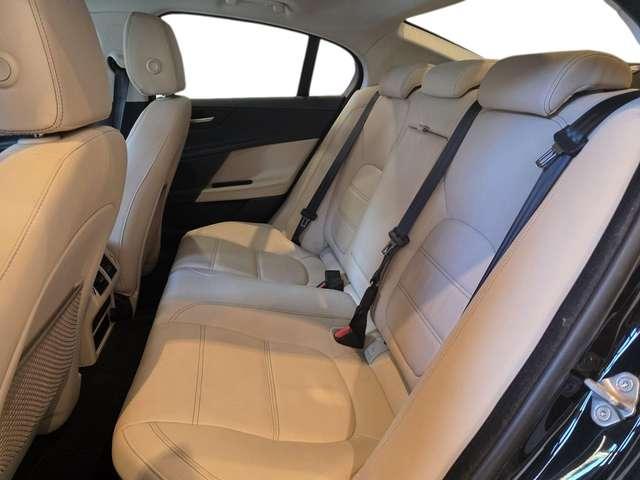 Jaguar XE 2.0d i4 Prestige 180cv auto my18
