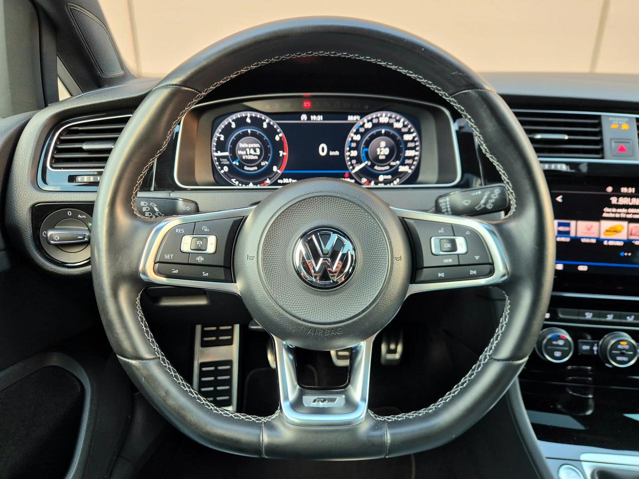 Volkswagen Golf 1.5 TSI 5p. Sport R-Line