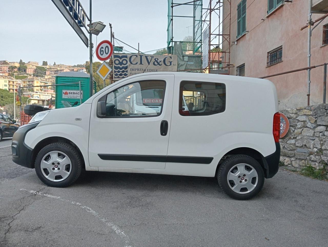Fiat Fiorino 1.4 8V 77CV Benz. N 1 autocarro 5 posti