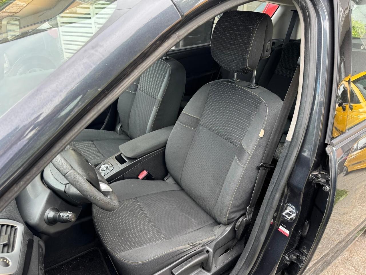 RENAULT SCENIC 1.5 dCi 110cv 7 POSTI NEOPAT