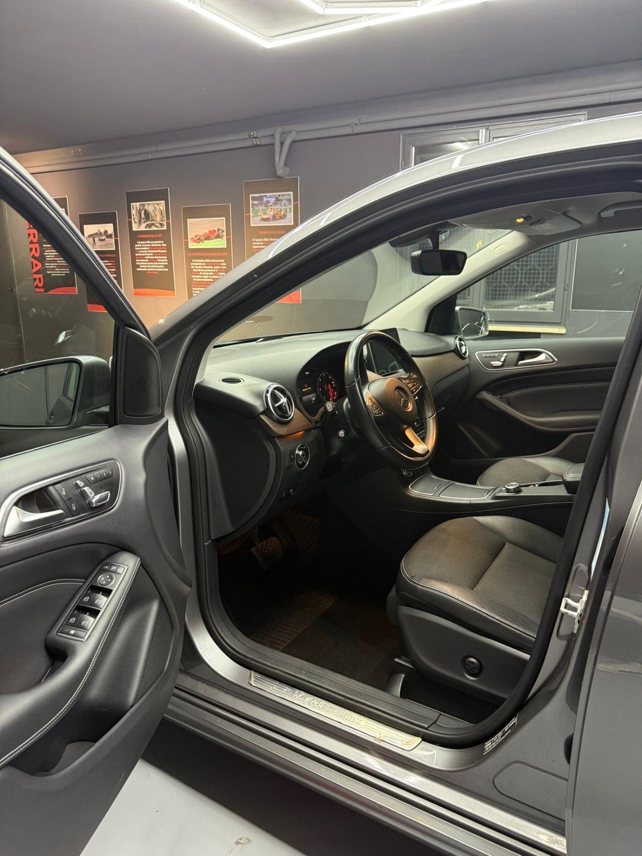 Mercedes-benz B 200 CDI 4Matic Automatic Executive