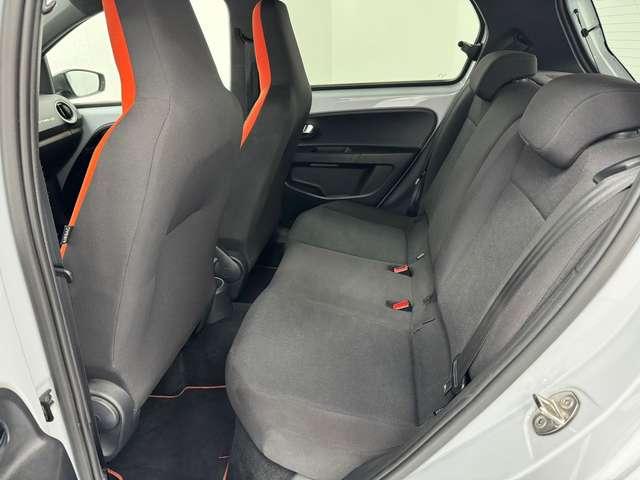Volkswagen up! CROSS 1.0 Benzina 75CV Neopatentati Only Promo