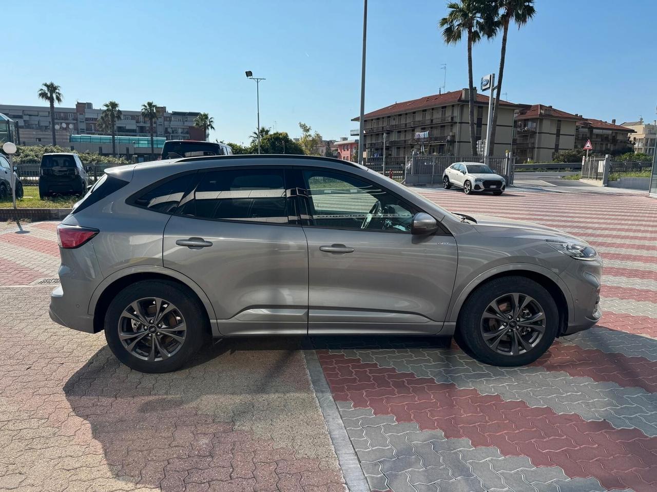 Ford Kuga 2.5 Full Hybrid 190 CV CVT 2WD ST-Line X