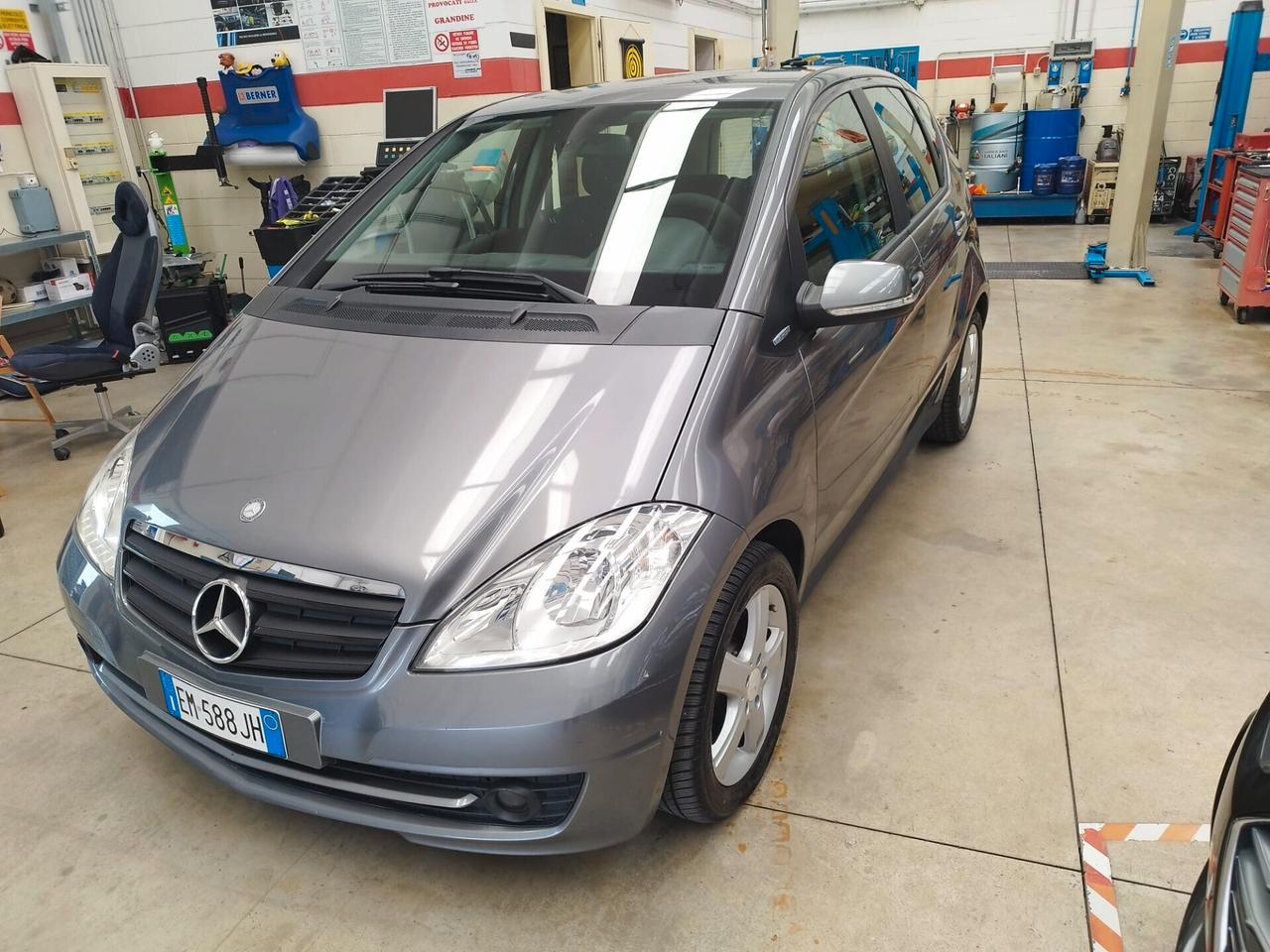Mercedes-benz A 160 CDI BlueEFFICIENCY Premium