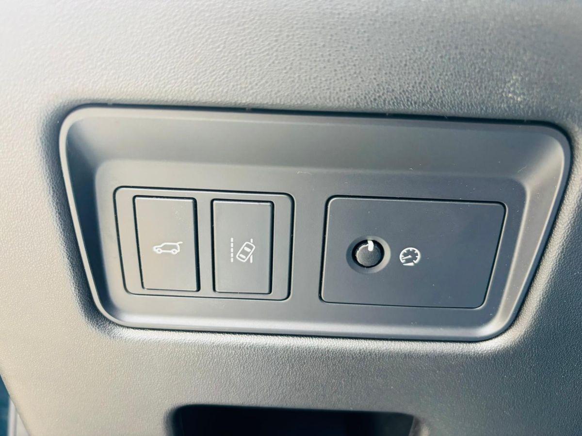 Land Rover Discovery 5 2.0 SD4 240 HSE Autocarro 7 posti