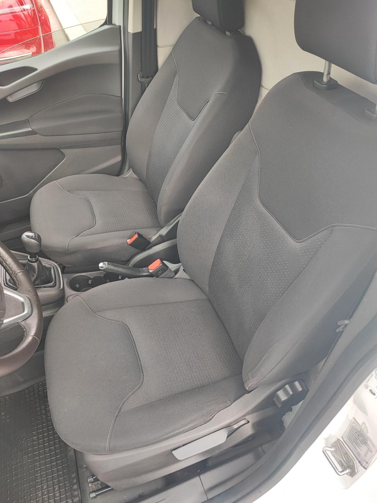 Ford Transit Courier 1.5 TDCi 100CV Van Titanium