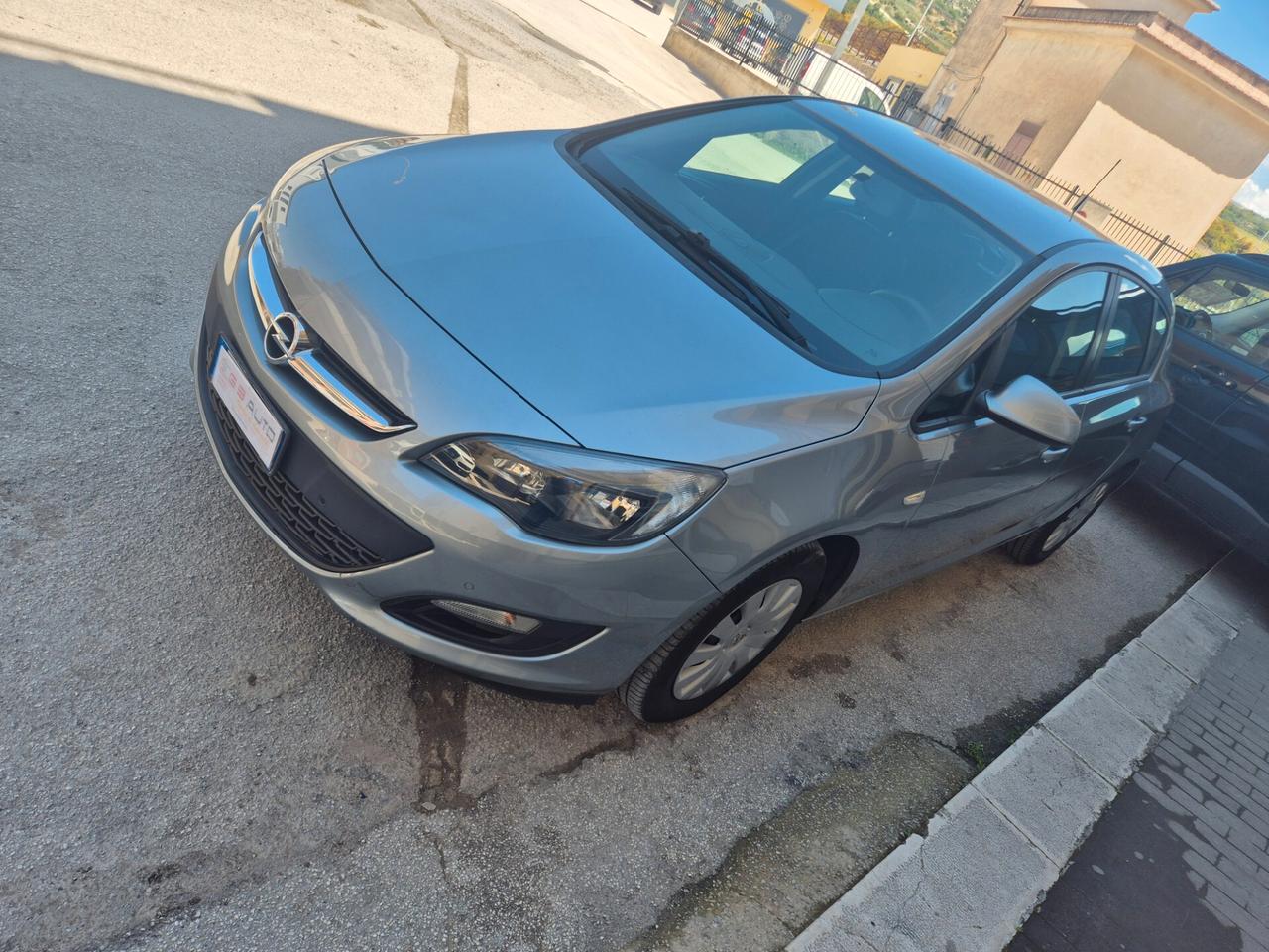 OPEL ASTRA 1.6 CDTI 110 CV BERLINA ANNO 2015 KM CERTIF