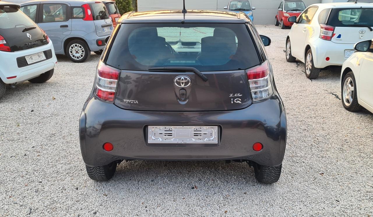 Toyota iQ 1.0