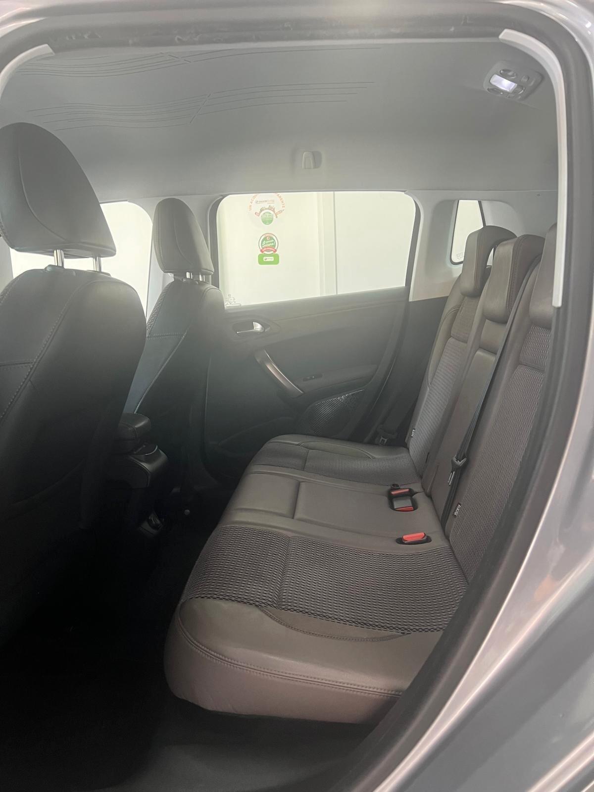 Peugeot 2008 1.6 e-HDi 115 CV Stop&Start Allure