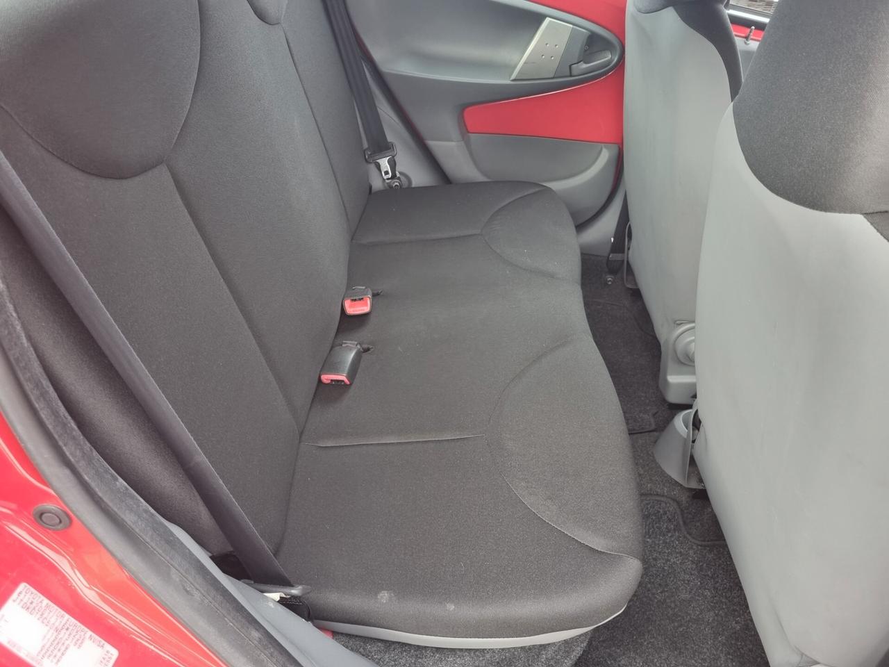 Toyota Aygo 1.0 12V VVT-i 5 porte Sol Connect