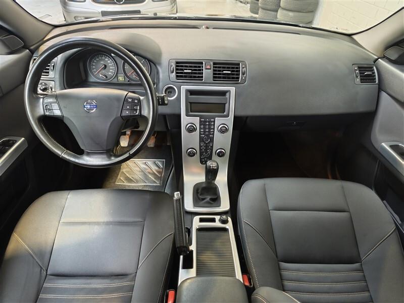 Volvo V50 D2 POLAR !!! 130.000 !!!