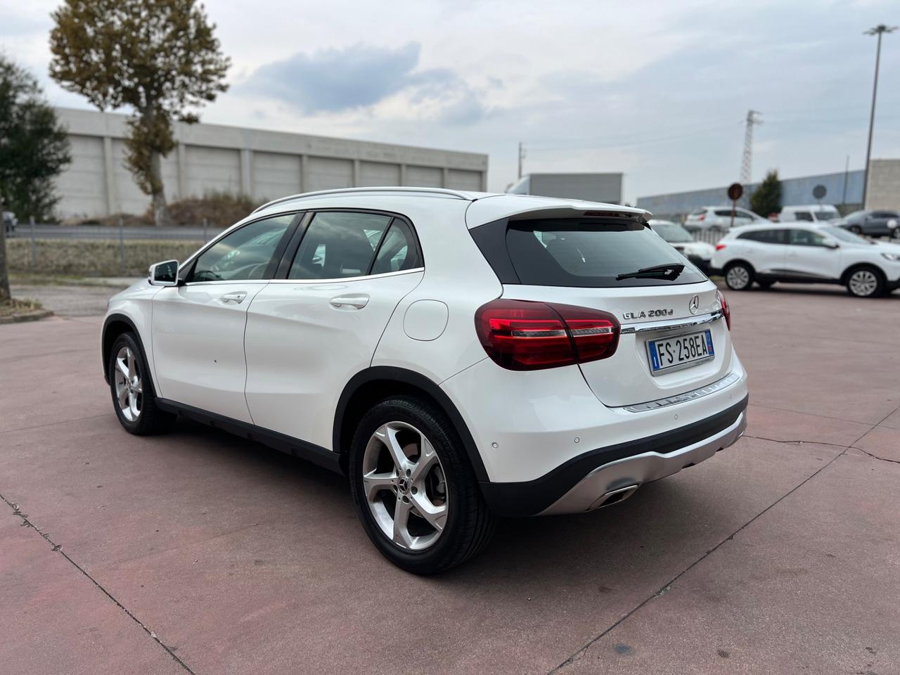 Mercedes-benz GLA 200 d Automatic Premium