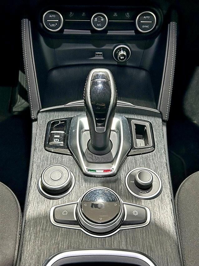 Alfa Romeo Stelvio 2.2 Turbodiesel 190 CV AT8 Q4 Business