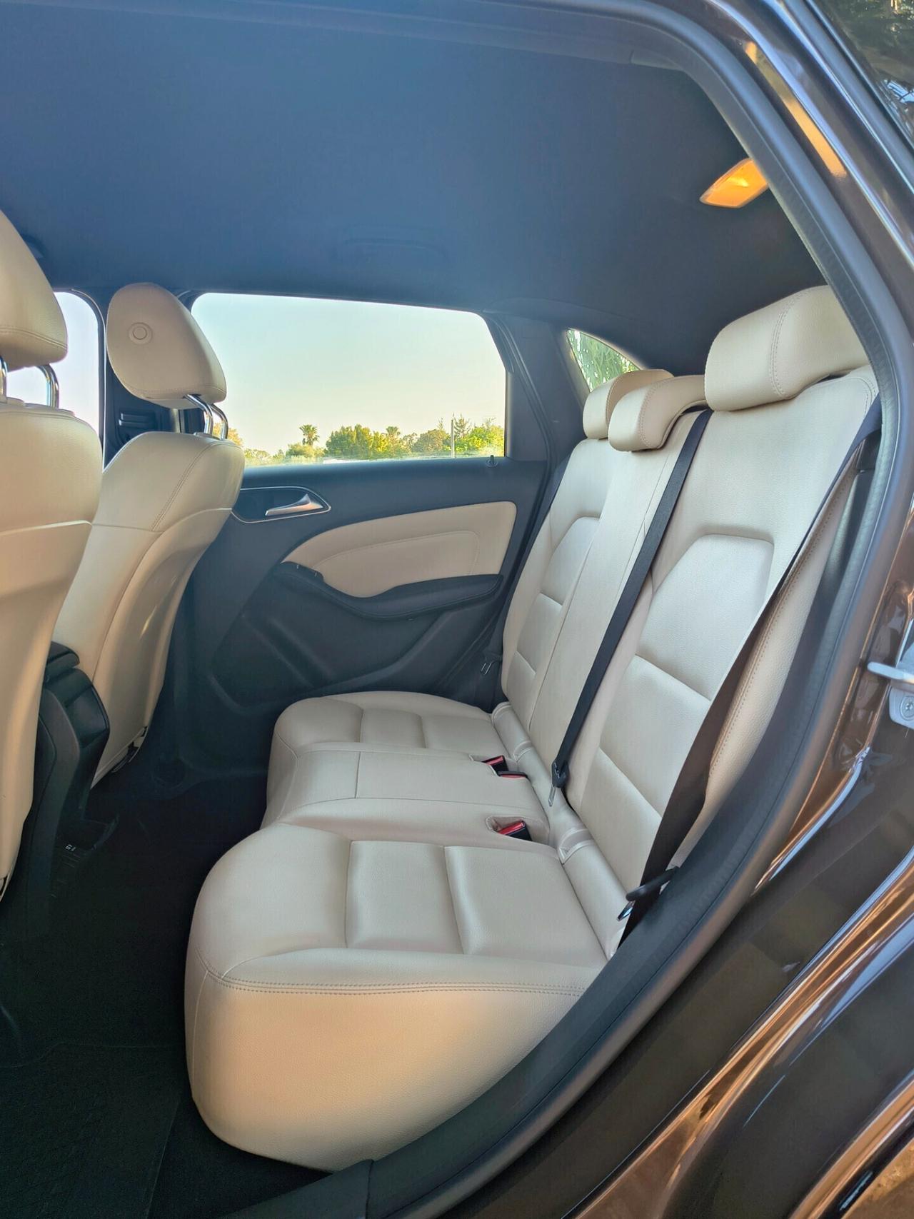 Mercedes Benz B 180 d 1.5 diesel 109cv Sport