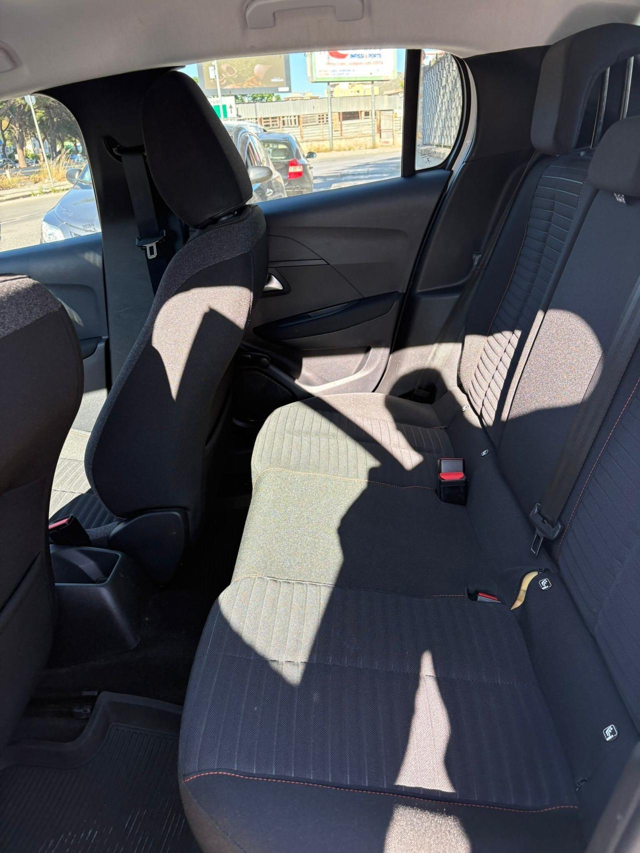 Peugeot 208 1.5 hdi