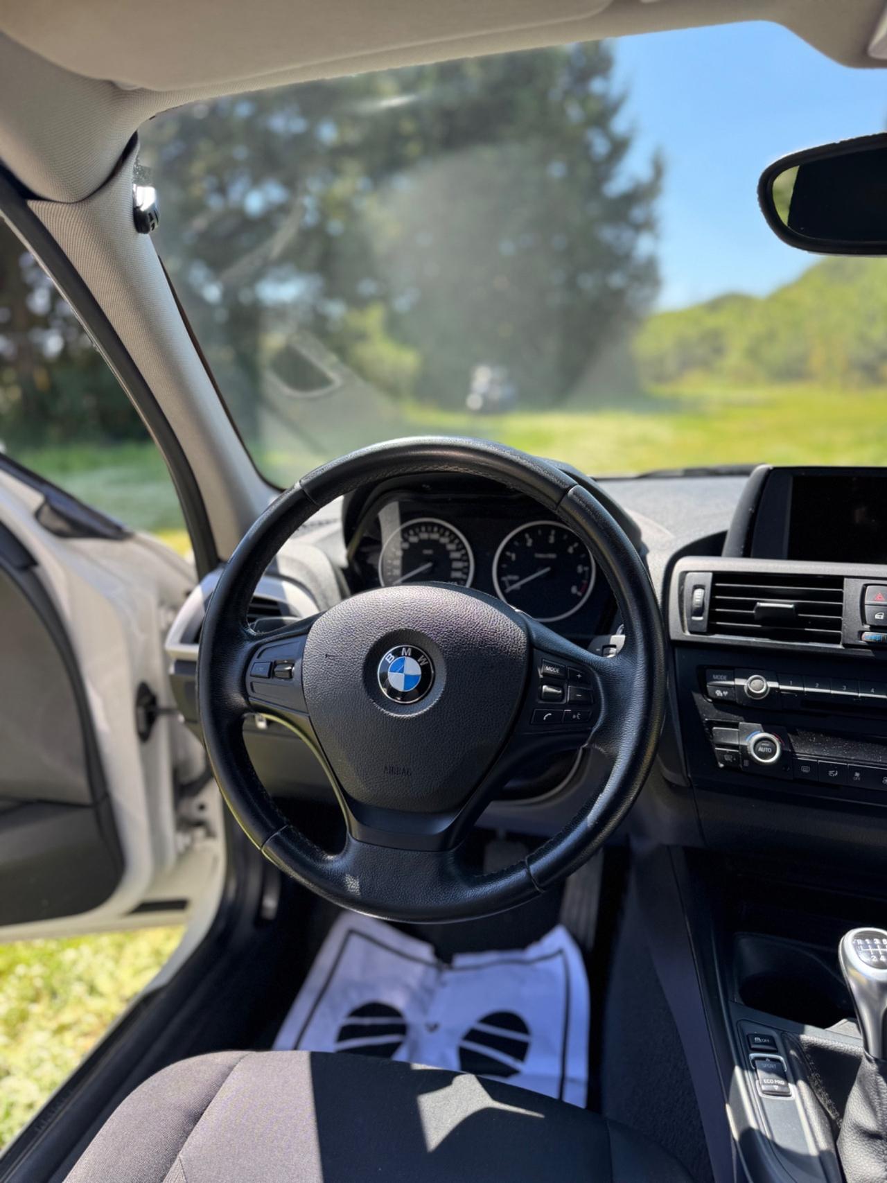 Bmw 114 114d 5p. Sport