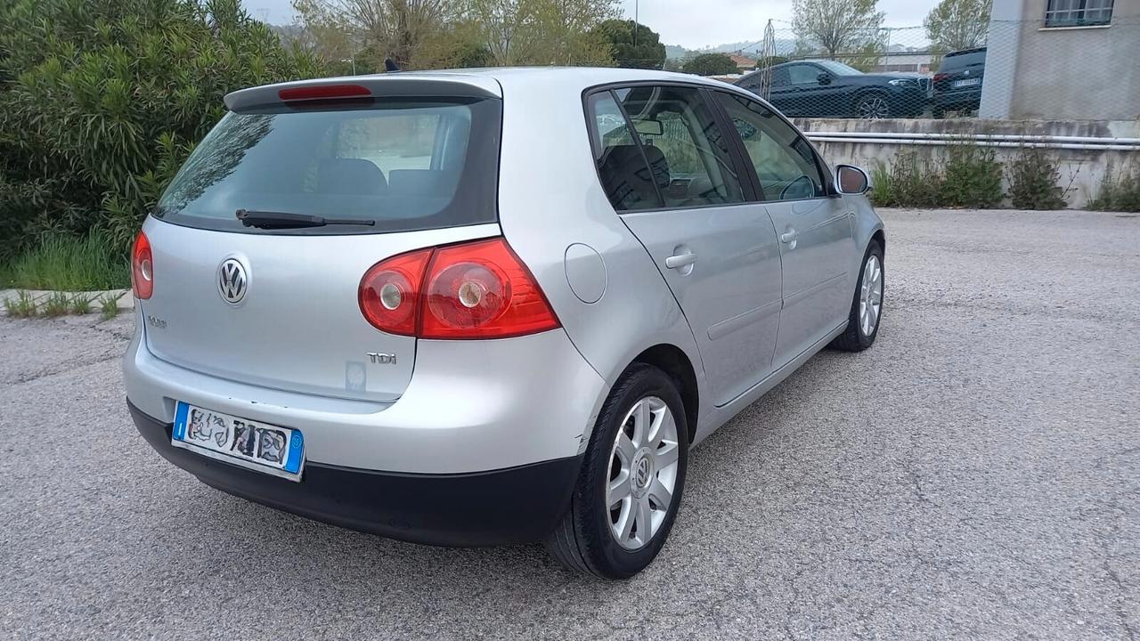 Volkswagen Golf 1.9 TDI 5p. Sportline