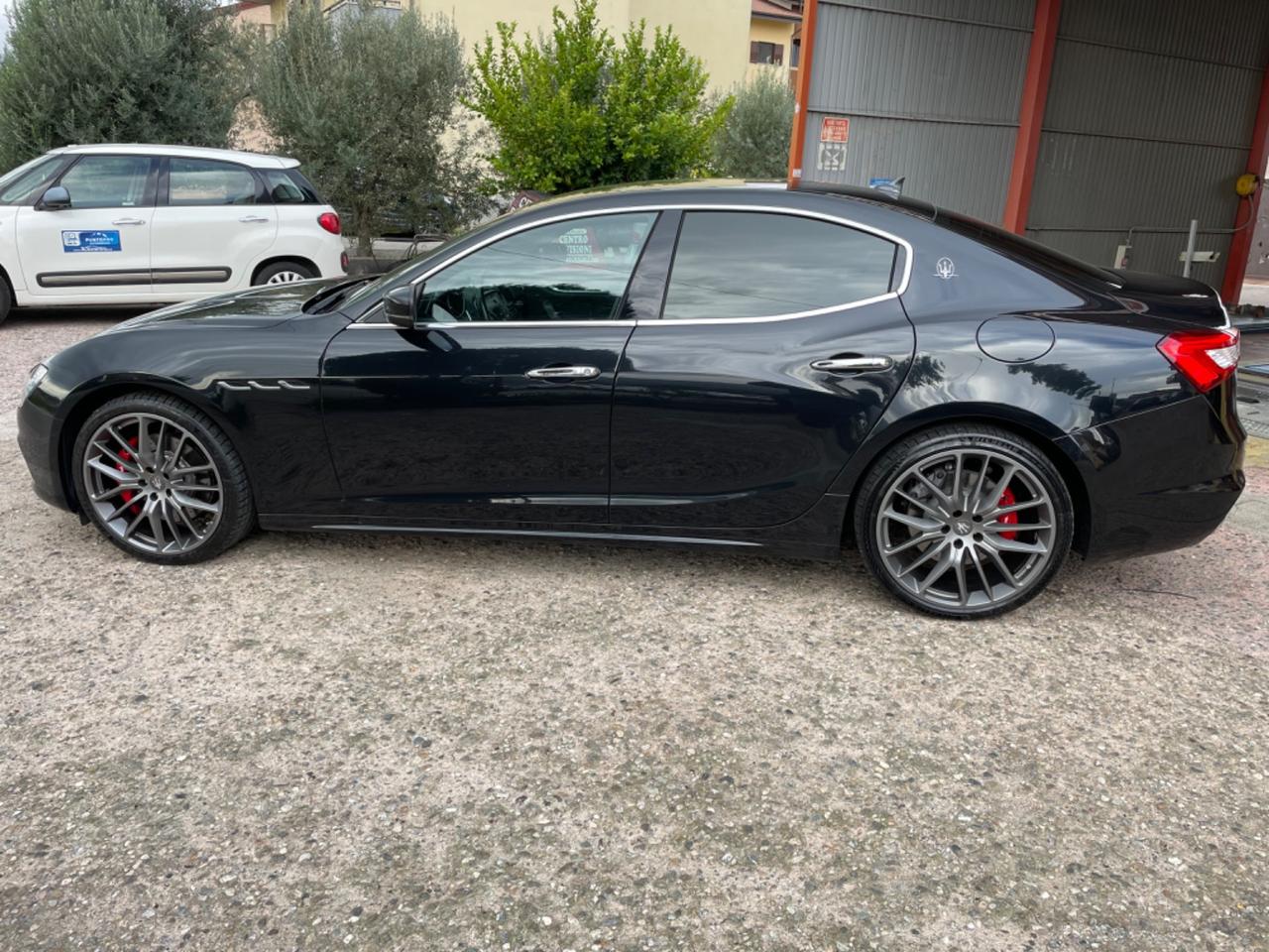 Maserati Ghibli V6 430 CV Q4 Gransport