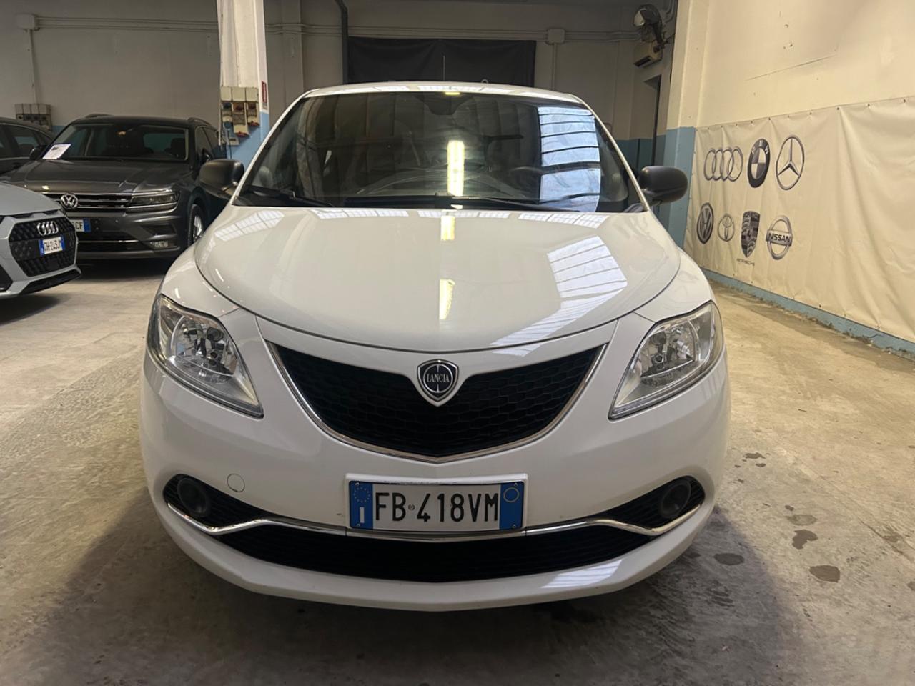 Lancia Ypsilon 1.2 69 CV 5 porte Platinum