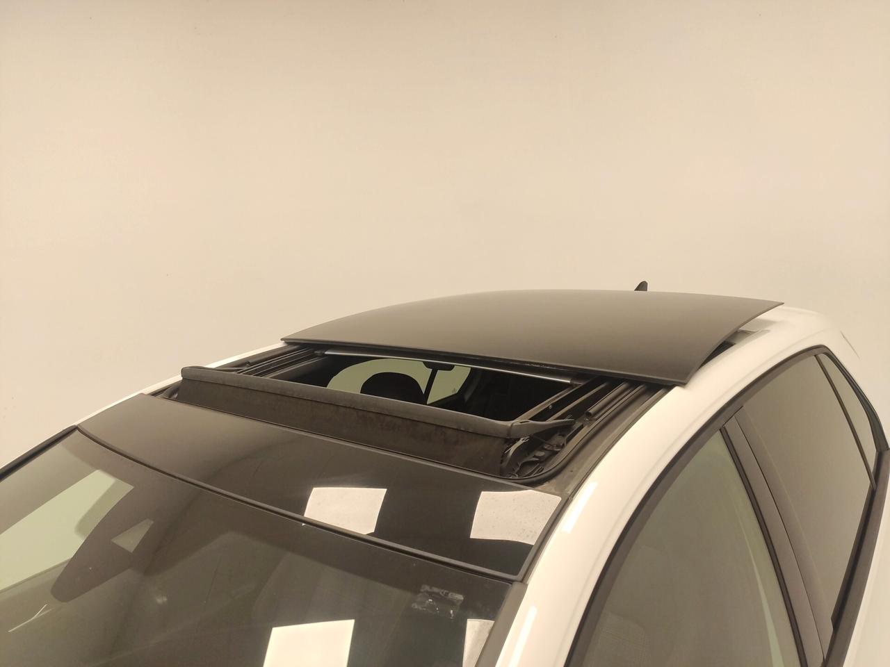 Volkswagen Golf GTI 2.0 TSI DSG