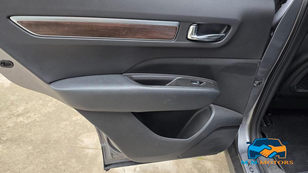 Renault Koleos 2.0 dci Intens 175cv x-tronic