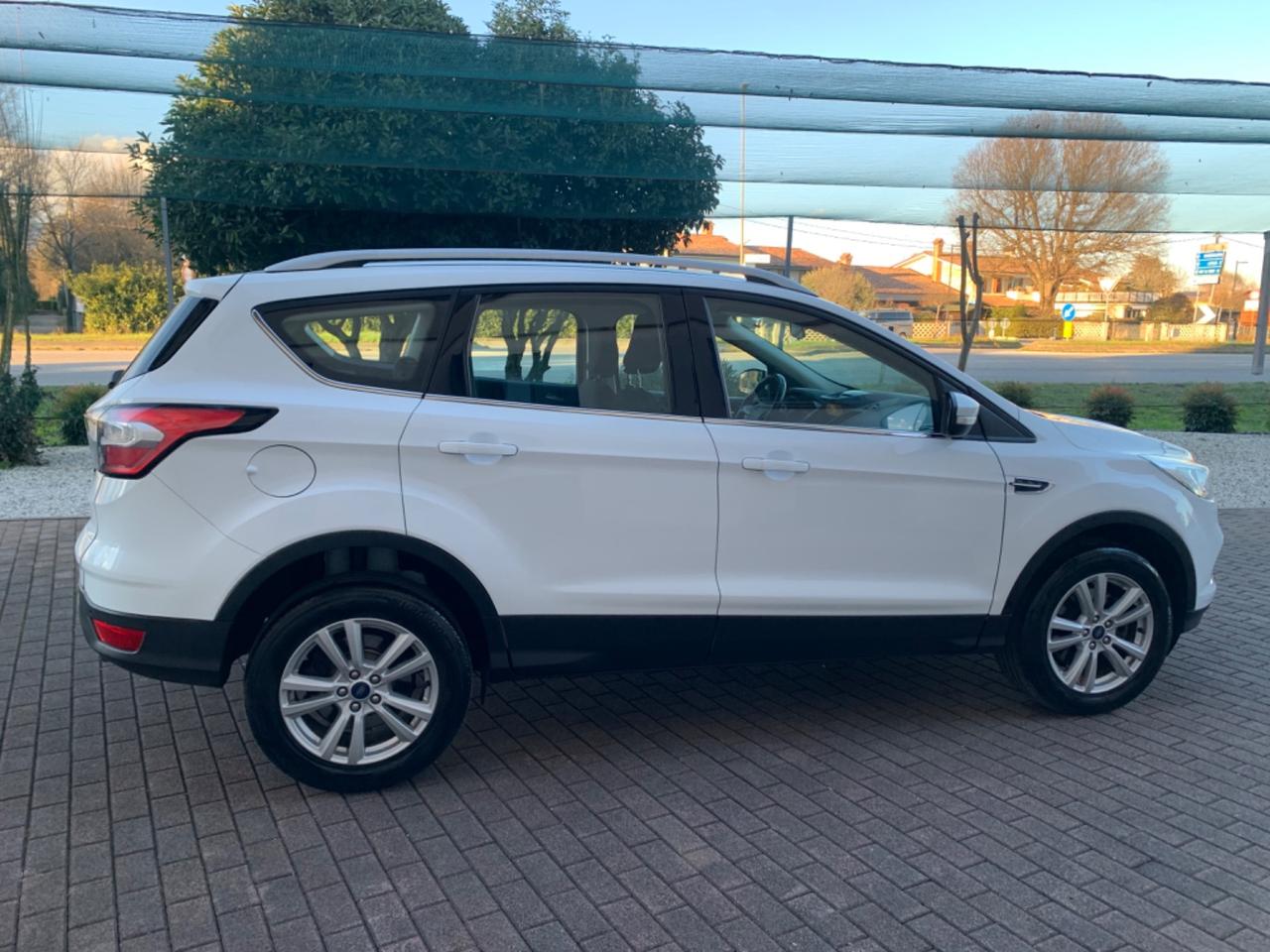 Ford Kuga 1.5 TDCI 120 CV S&S 2WD Titanium