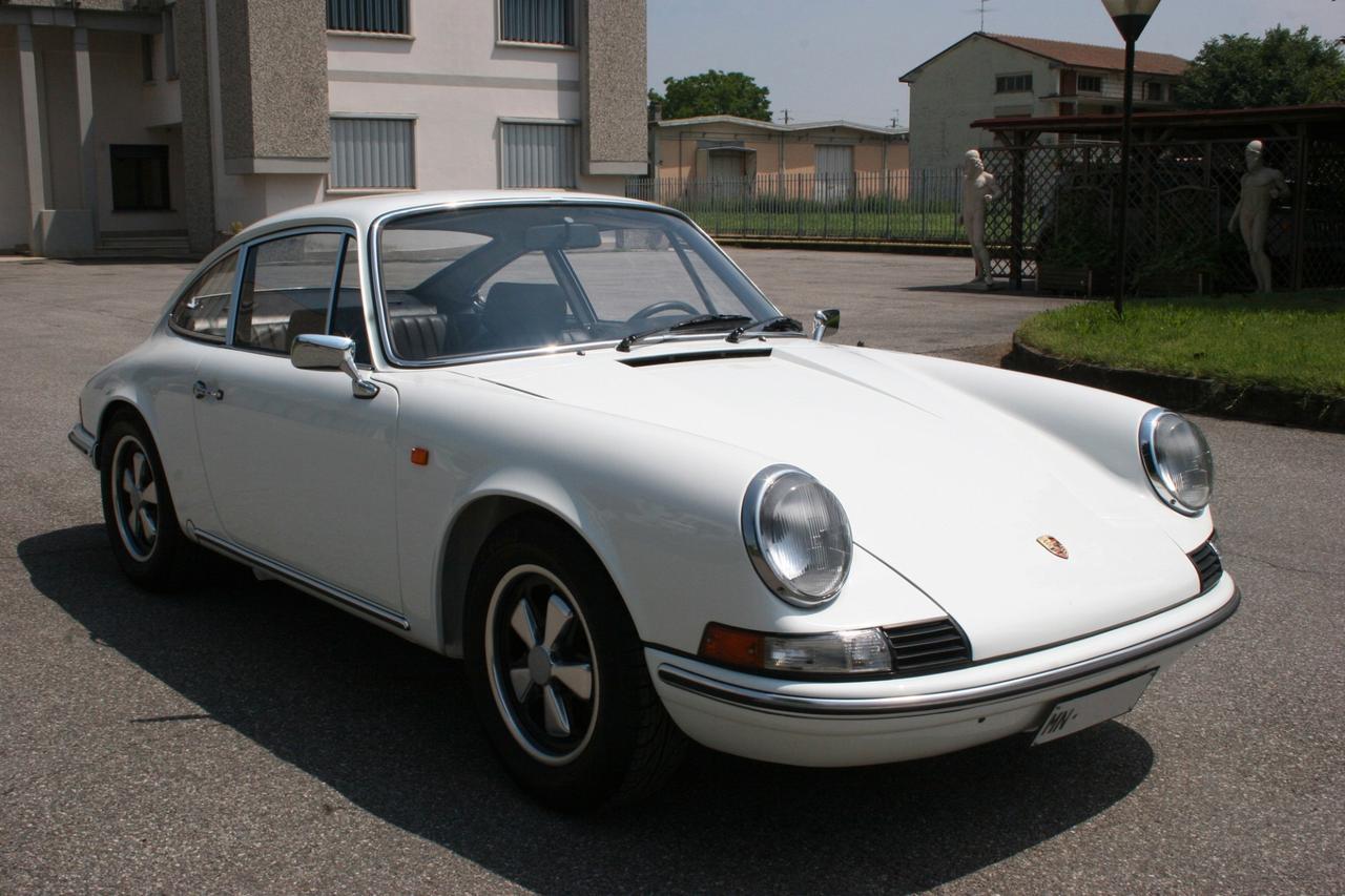 PORSCHE 911 T 2.4 coupe