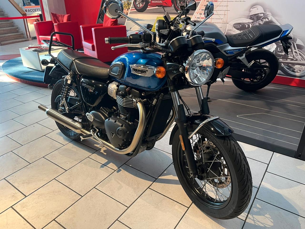 Triumph Bonneville T100