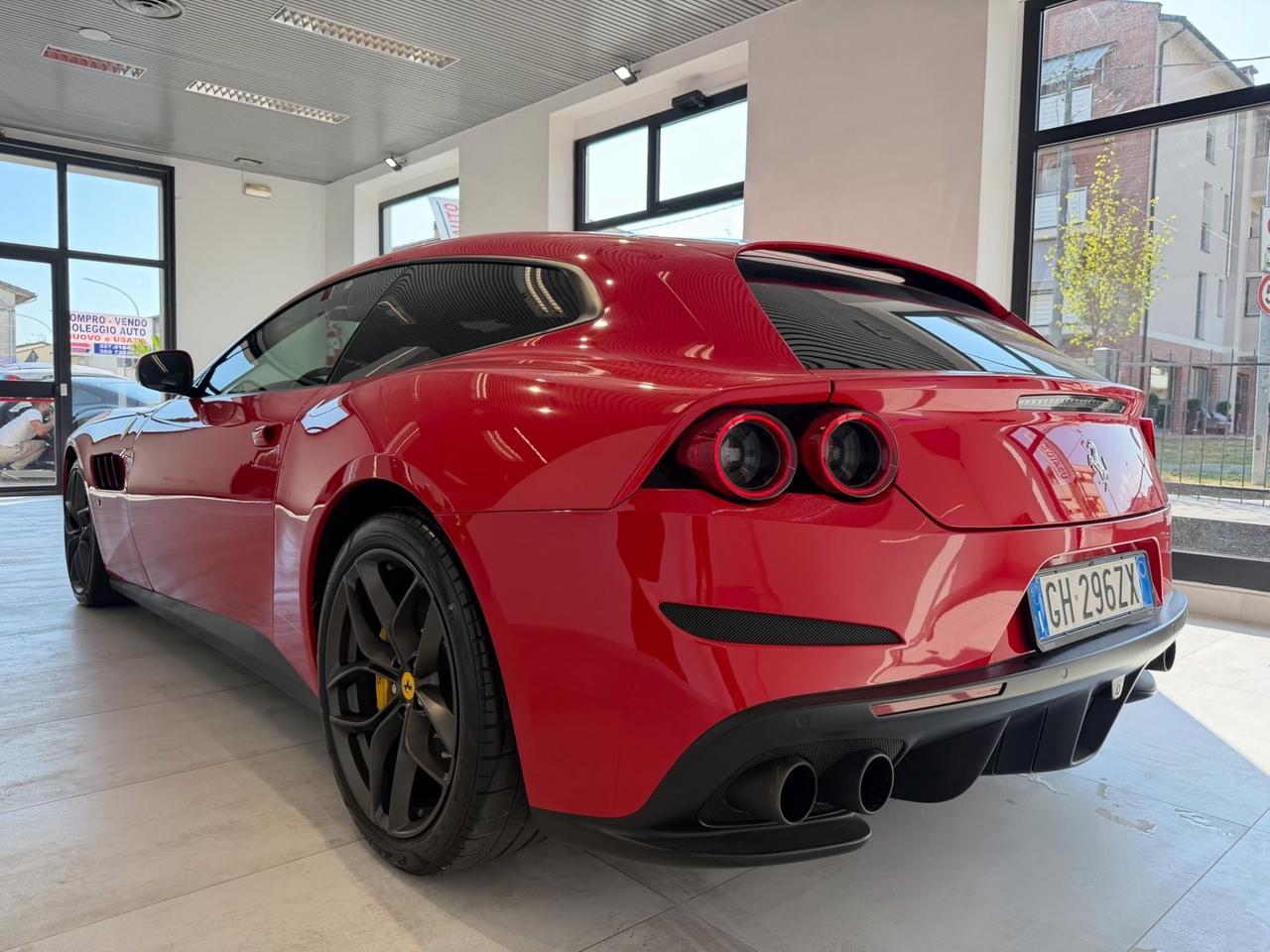 Ferrari GTC4 Lusso T