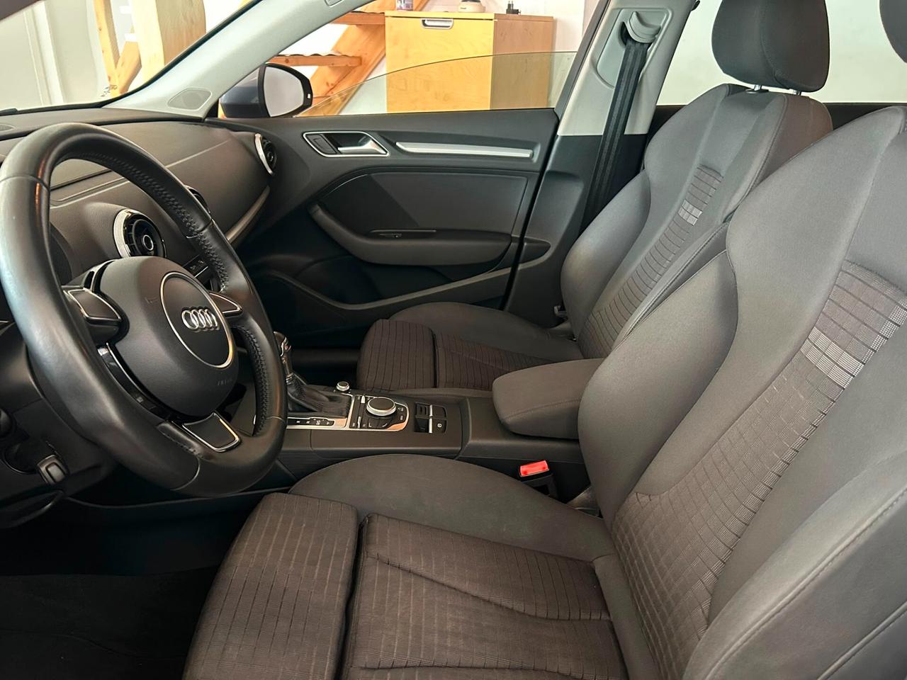 Audi A3 1.6 TDI clean diesel S tronic Ambition
