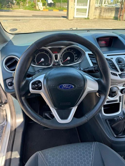 Ford Fiesta 1.2 16V 3p. Ghia
