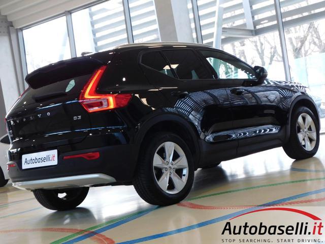 VOLVO XC40 B3 2.000 MHEV 163CV CORE AUTOMATICA NAVIGATORE