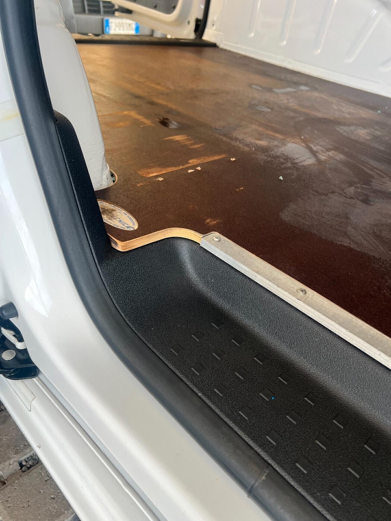 Volkswagen Caddy 2.0 TDI 102 CV Trendline PREZZO REALE