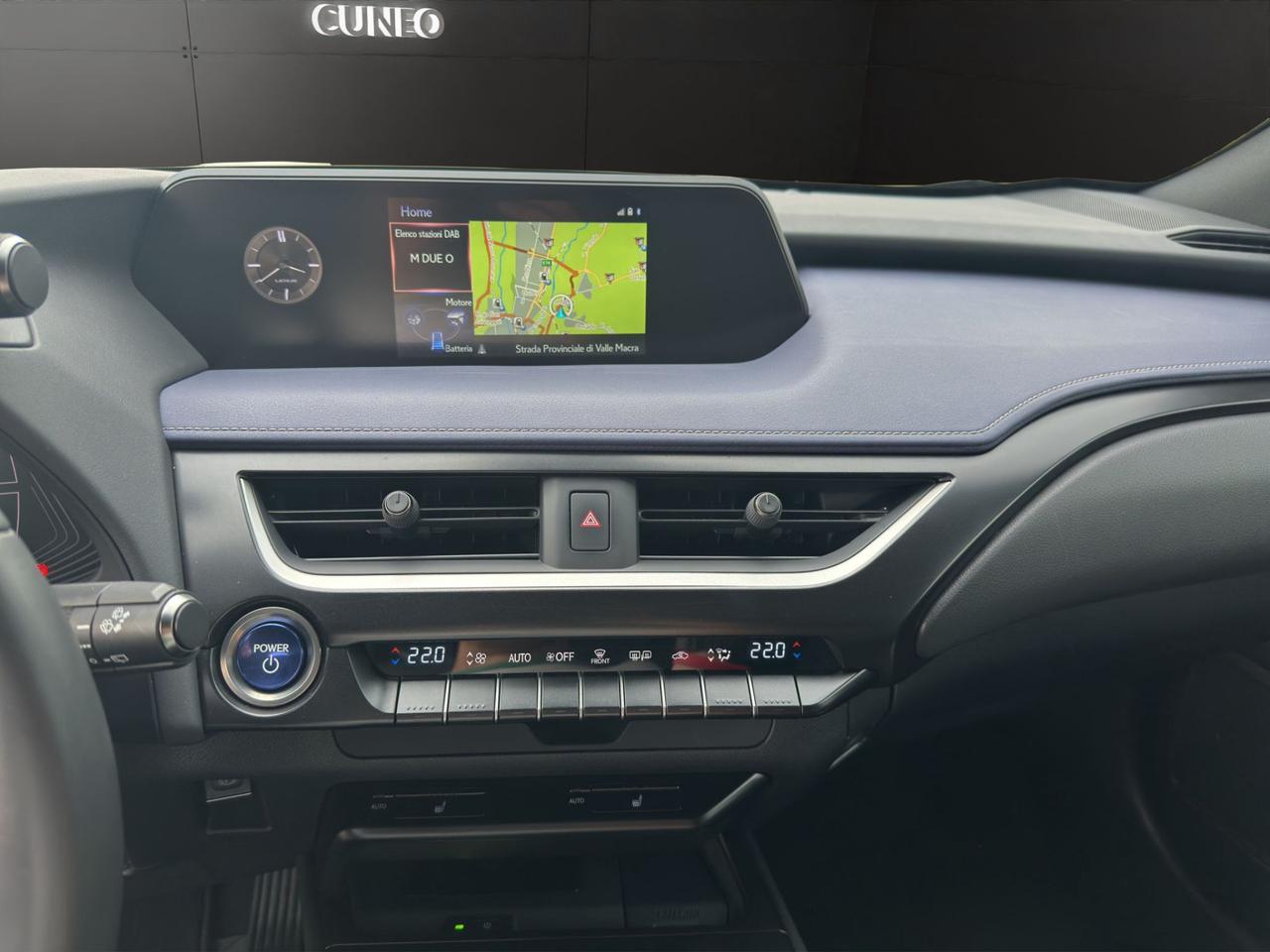 Lexus UX 250h 2.0 Midnight 2wd cvt
