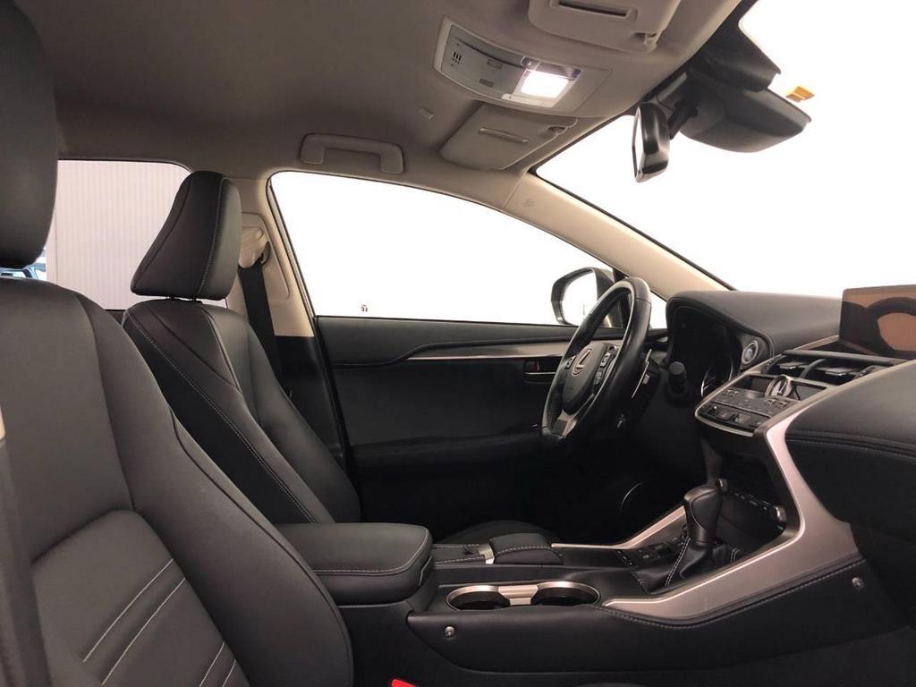 Lexus NX 300 300 2.5 Hybrid Premium 4WD CVT