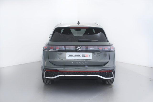 VOLKSWAGEN Tiguan 2.0 TDI 150 CV DSG R-Line IQ.light LED performance