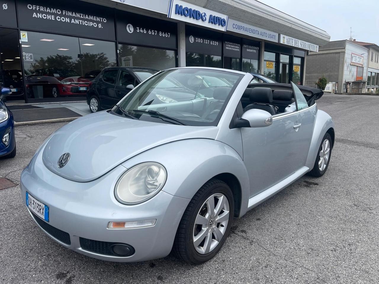 Volkswagen New Beetle 1.6 Cabrio