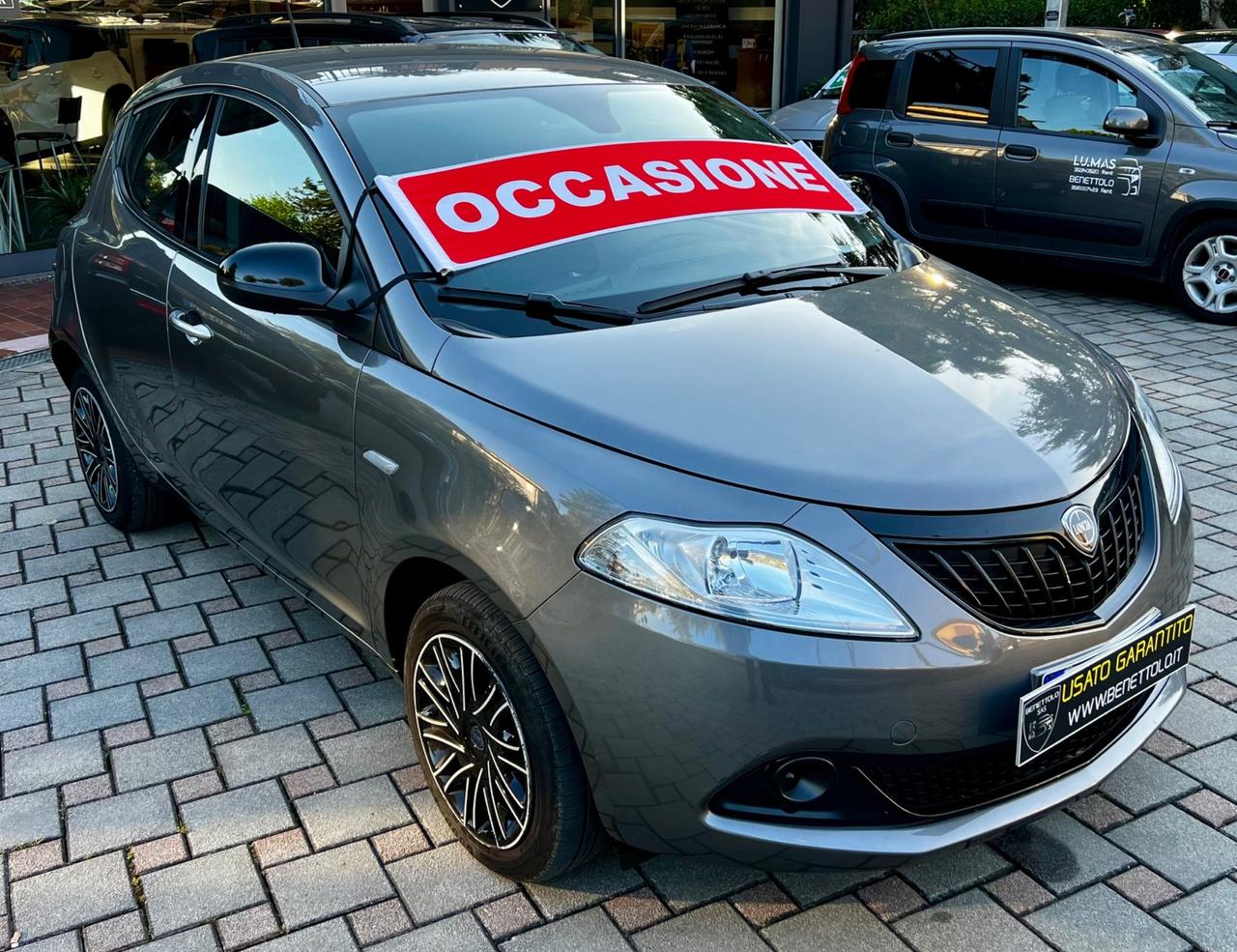Lancia Ypsilon 1.0 FireFly 5 porte S&S Hybrid Oro