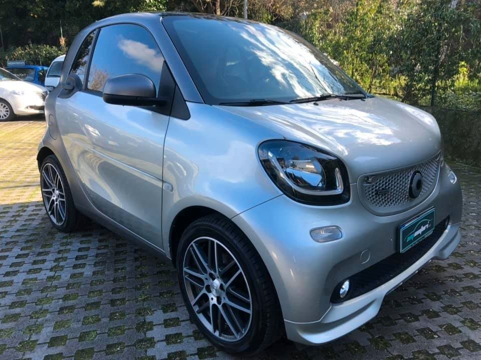 Smart Fortwo xclusive all brabus CV 110 grigio (NAVI-PELLE-TEL.)