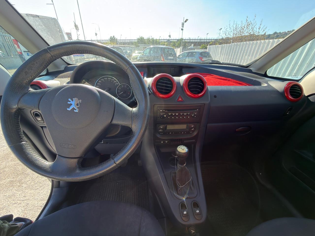 Peugeot 1007 1.4 Happy