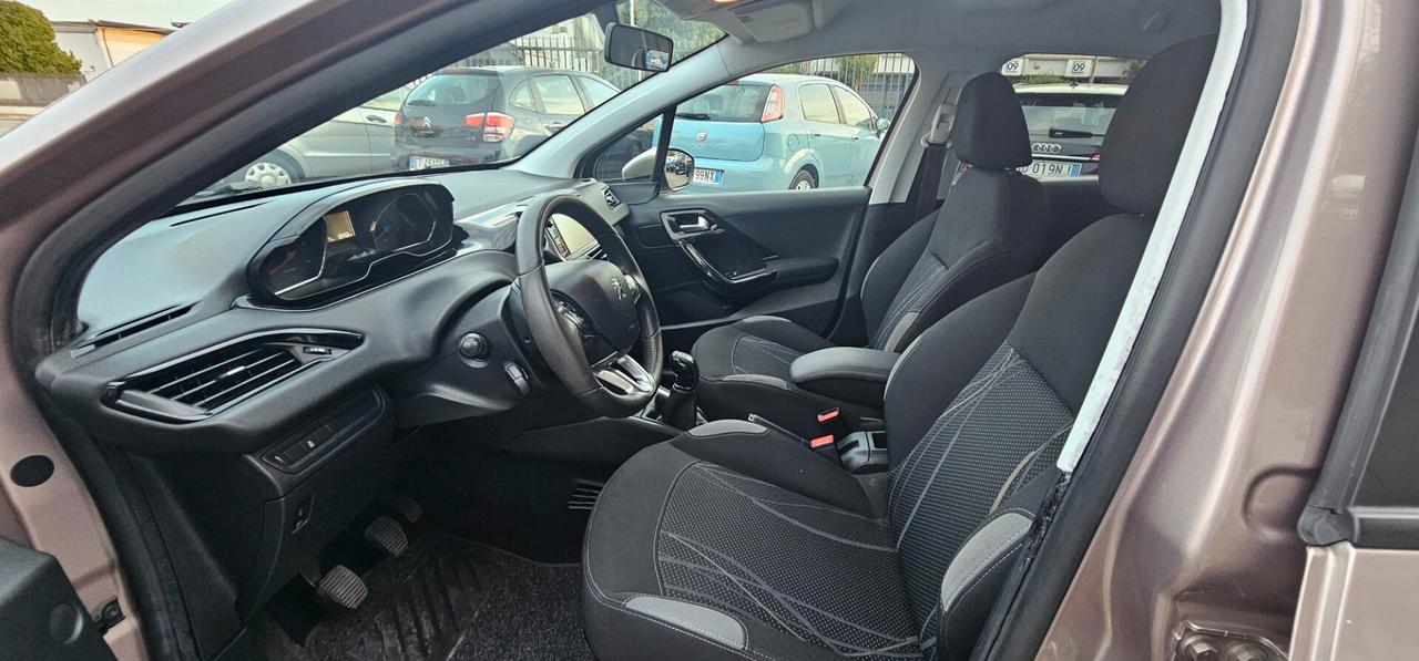 Peugeot 208 1.4 HDi 68 CV Allure solo 49000 Km
