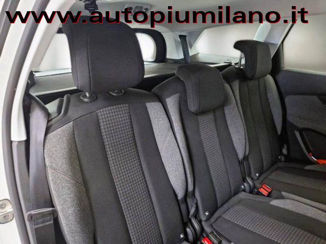 PEUGEOT 5008 BlueHDi 130 S&S EAT8 Active Business