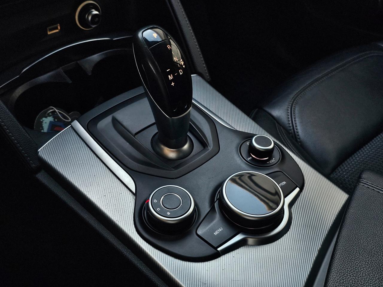 Alfa Romeo Stelvio 2.2 Turbodiesel 210 CV AT8 Q4 Super
