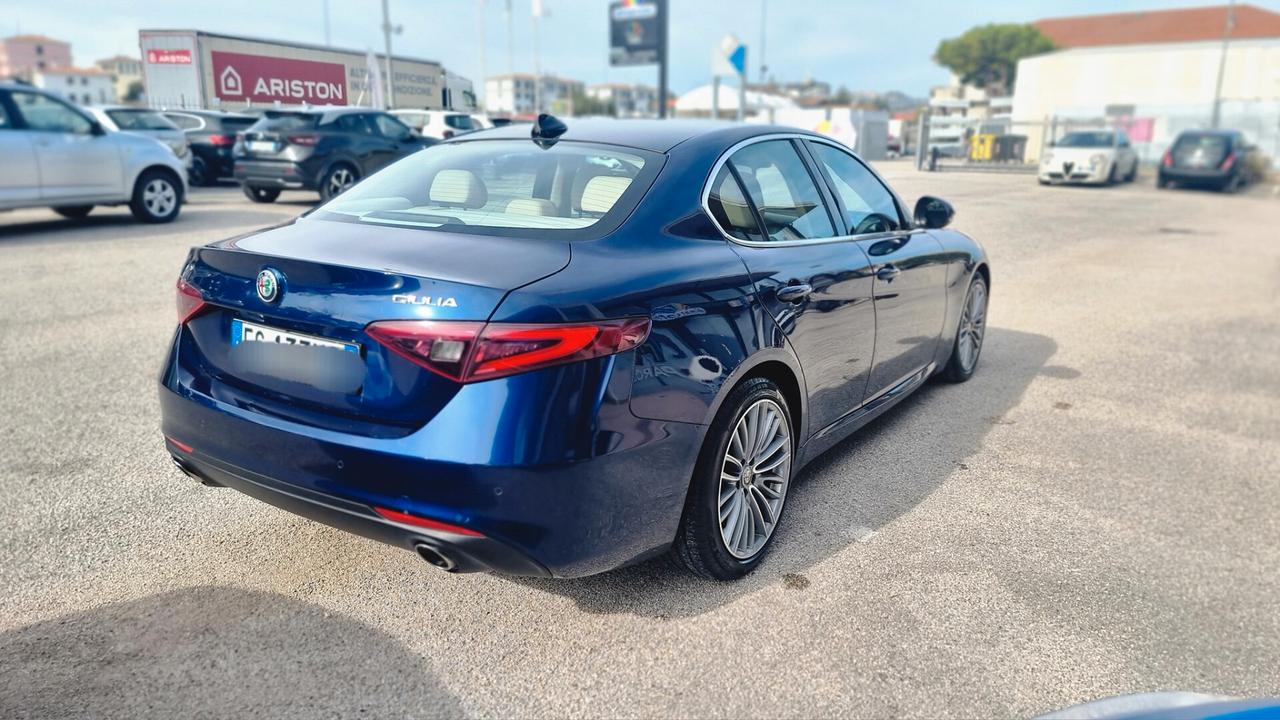 Alfa Romeo Giulia 2.2 Turbodiesel 180 CV AT8 Business Sport Launch Ed.