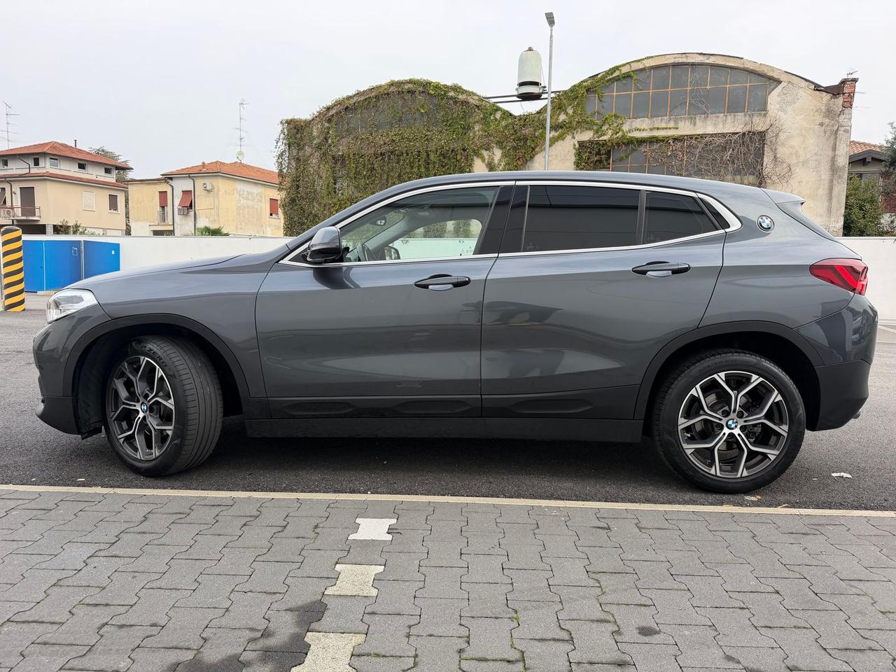 Bmw X2 180D GOLDPLAY EDITION #50678
