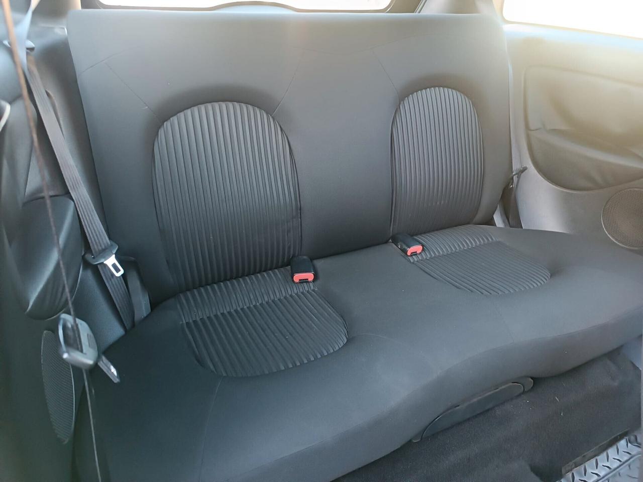 Lancia Ypsilon 2010---1.2 Benzina Neopatentati