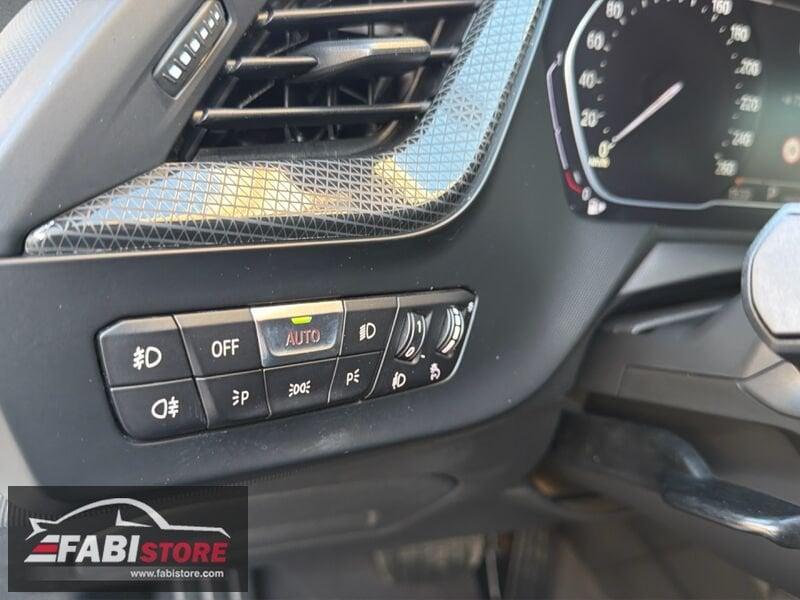 BMW Serie 1 118i Business Advantage Automatic - LED, Navi, Cruise, CarPlay ecc