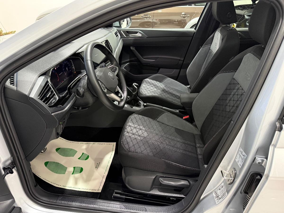 Volkswagen Taigo 1.0 Tsi 115 C.V. R-Line Tetto APRIBILE/PANORAMICO