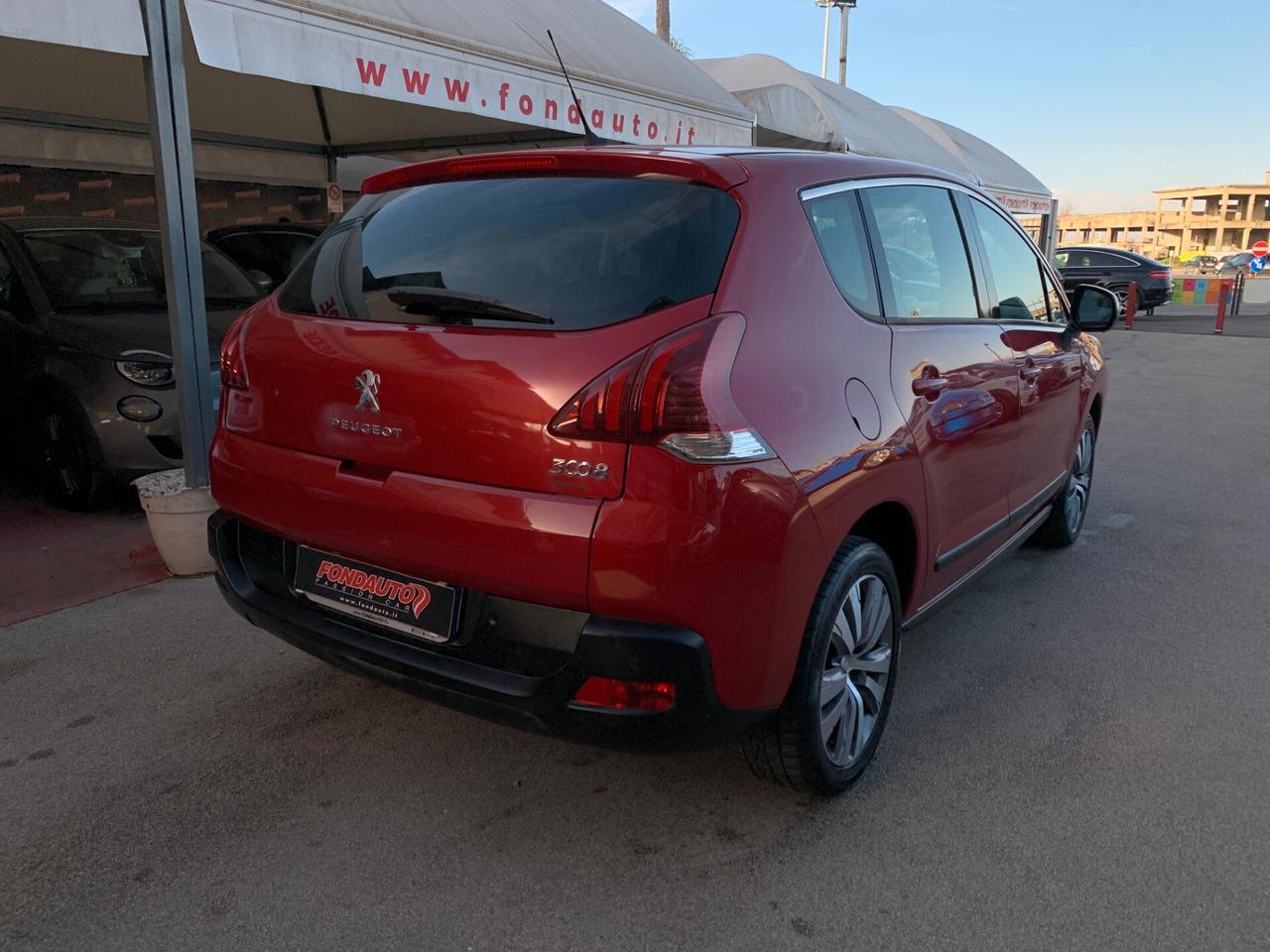 Peugeot 3008 1.6 HDi 115CV Allure